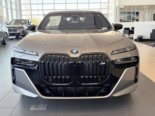 New 2026 BMW i7 M70 w/ Executive Package AWD/4WD image 2