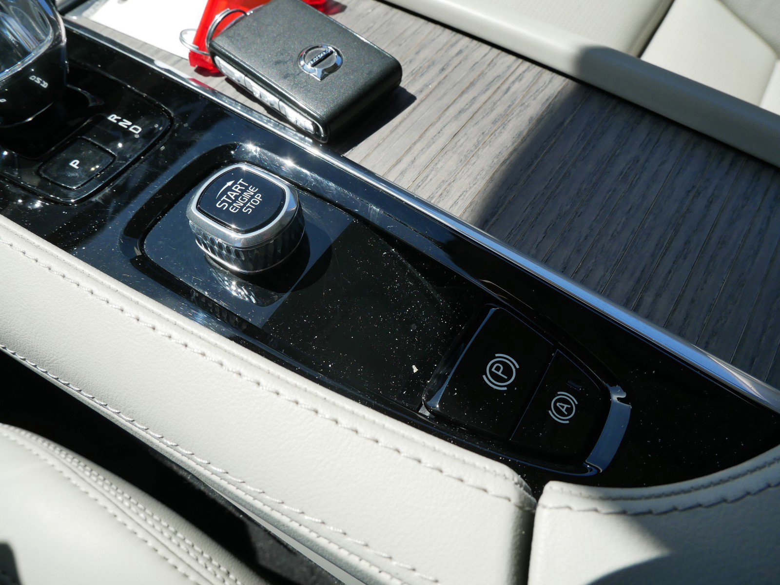 Certified 2023 Volvo XC90 B6 Ultimate AWD/4WD image 21