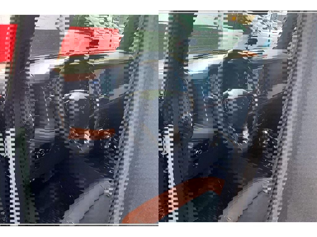 Used 2024 Ford Bronco Outer Banks image 14