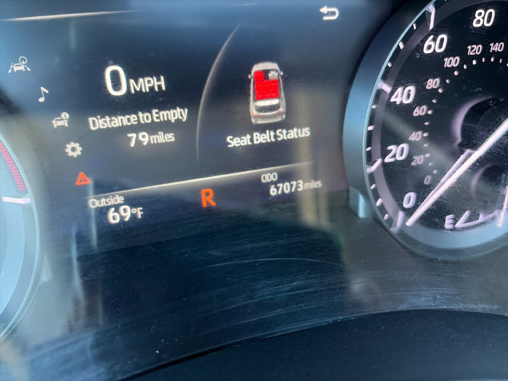 Used 2022 Toyota Highlander XLE AWD/4WD image 32