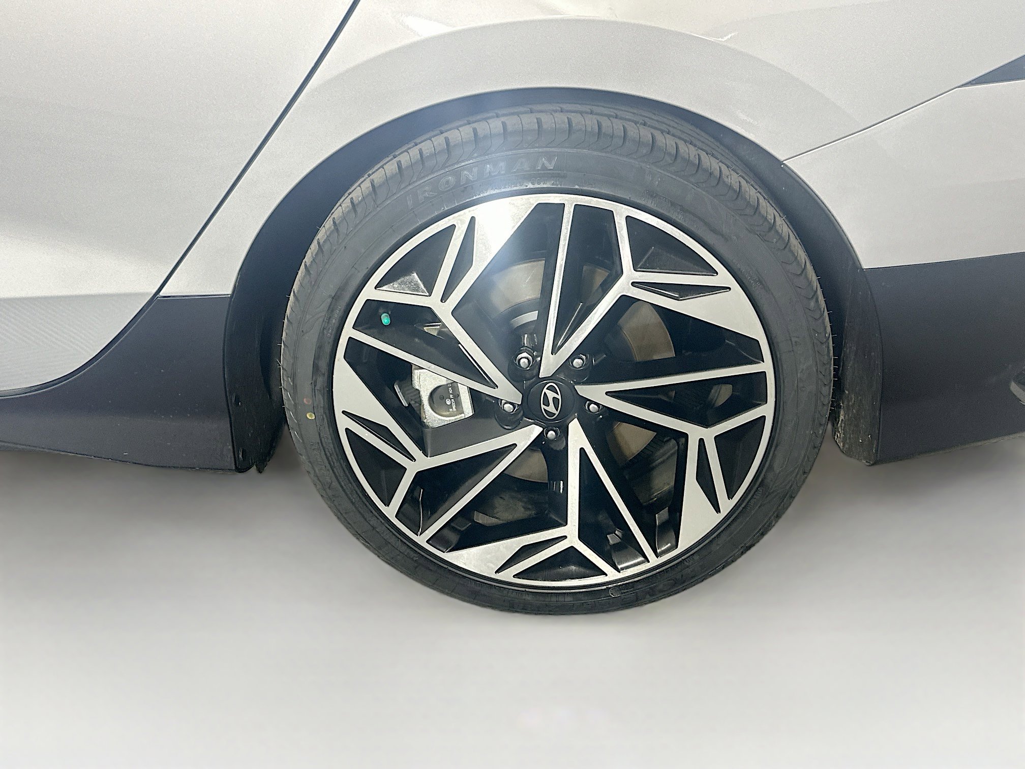 Used 2024 Hyundai Ioniq 6 SEL RWD image 11