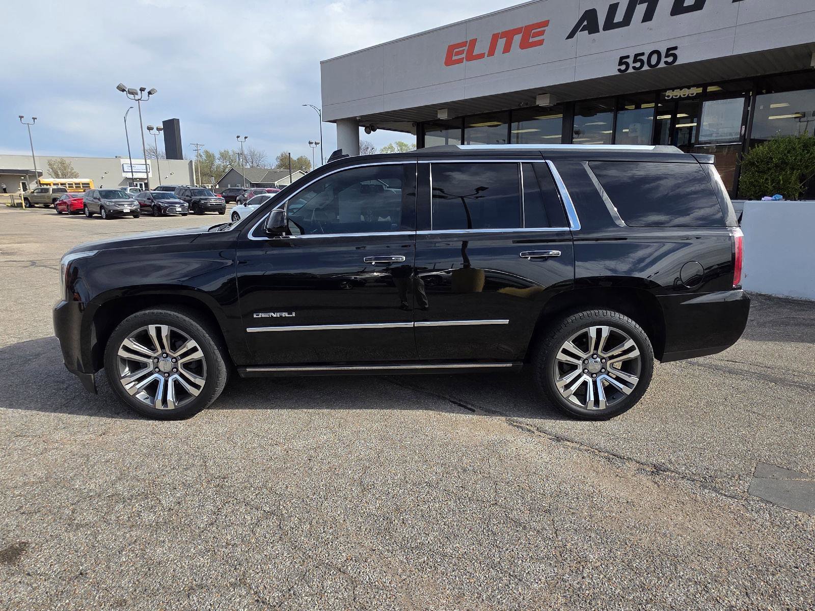Used 2018 GMC Yukon Denali w/ Denali Ultimate Package image 8