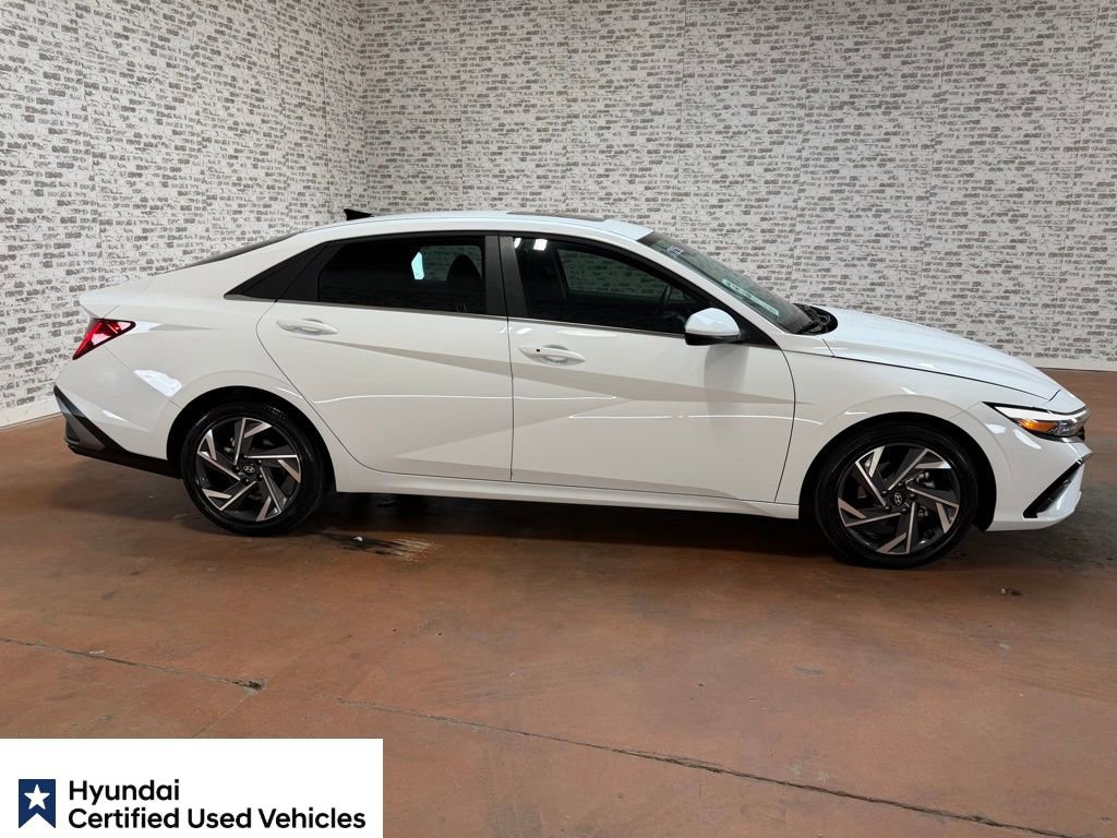 Certified 2025 Hyundai Elantra SEL FWD image 7