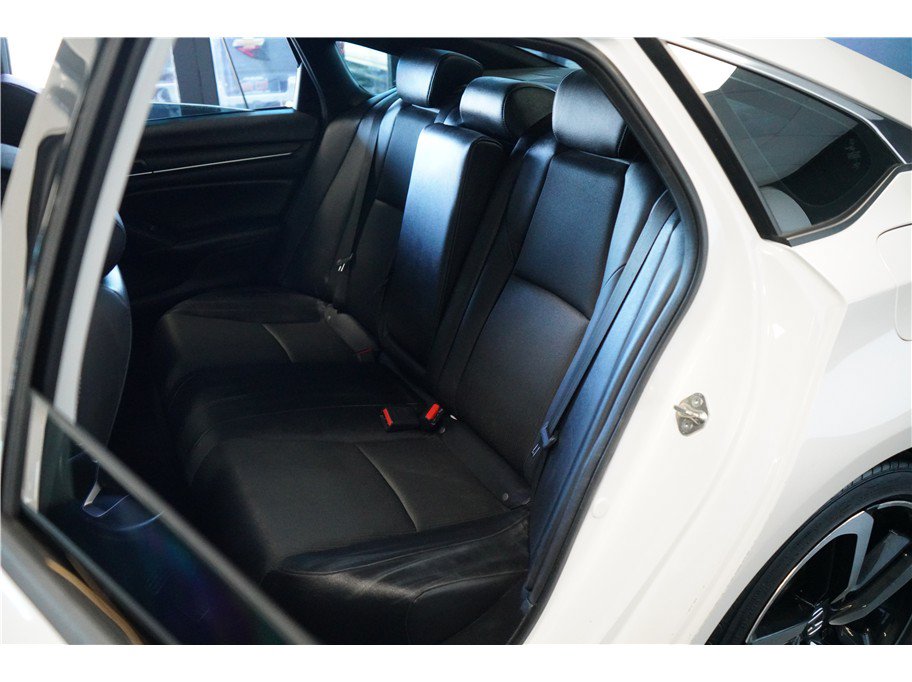 Used 2019 Honda Accord Sport image 12