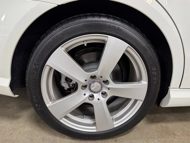 Used 2010 Mercedes-Benz E 350 4MATIC Sedan image 35