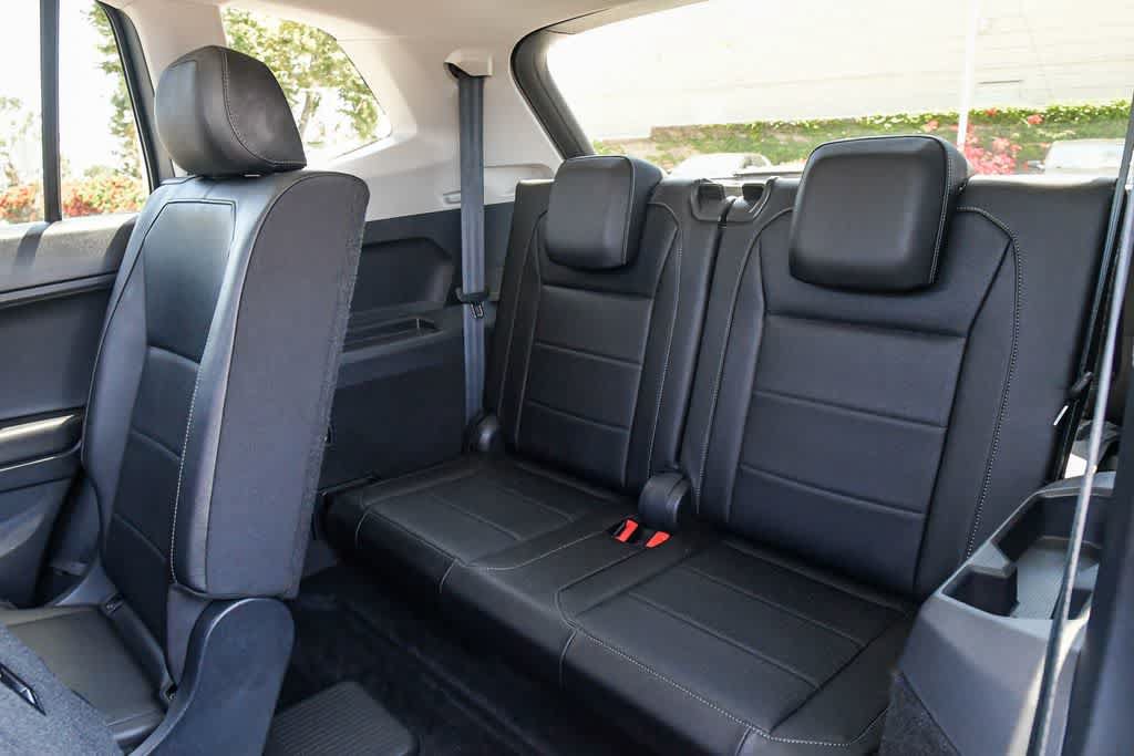 Used 2020 Volkswagen Tiguan SE w/ Panoramic Sunroof Package FWD image 19