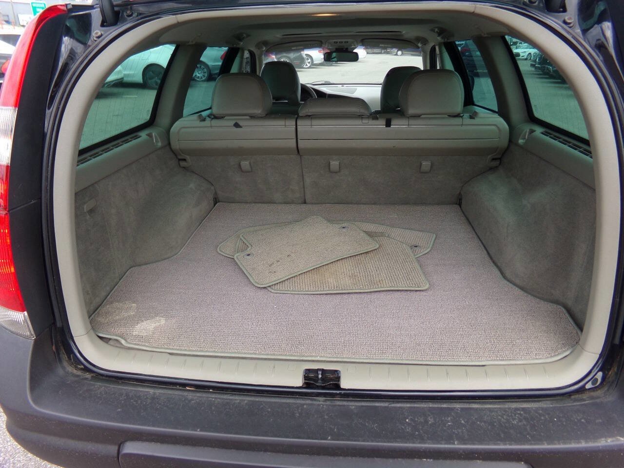 Used 2004 Volvo V70 AWD/4WD image 44