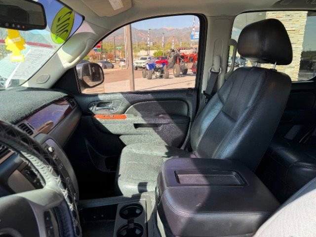 Used 2012 GMC Yukon SLT w/ SLT Chrome Package AWD/4WD image 28