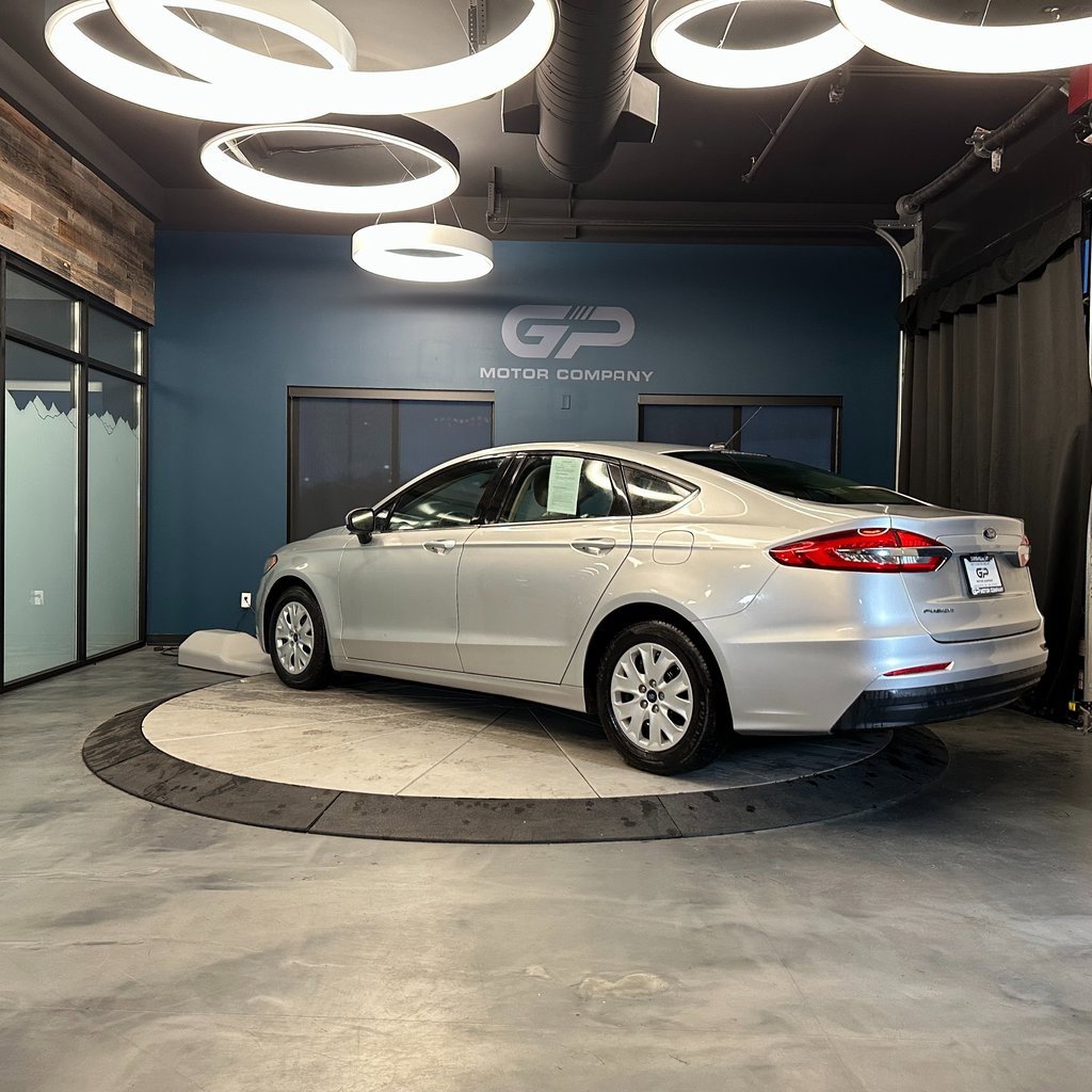 Used 2019 Ford Fusion S image 5