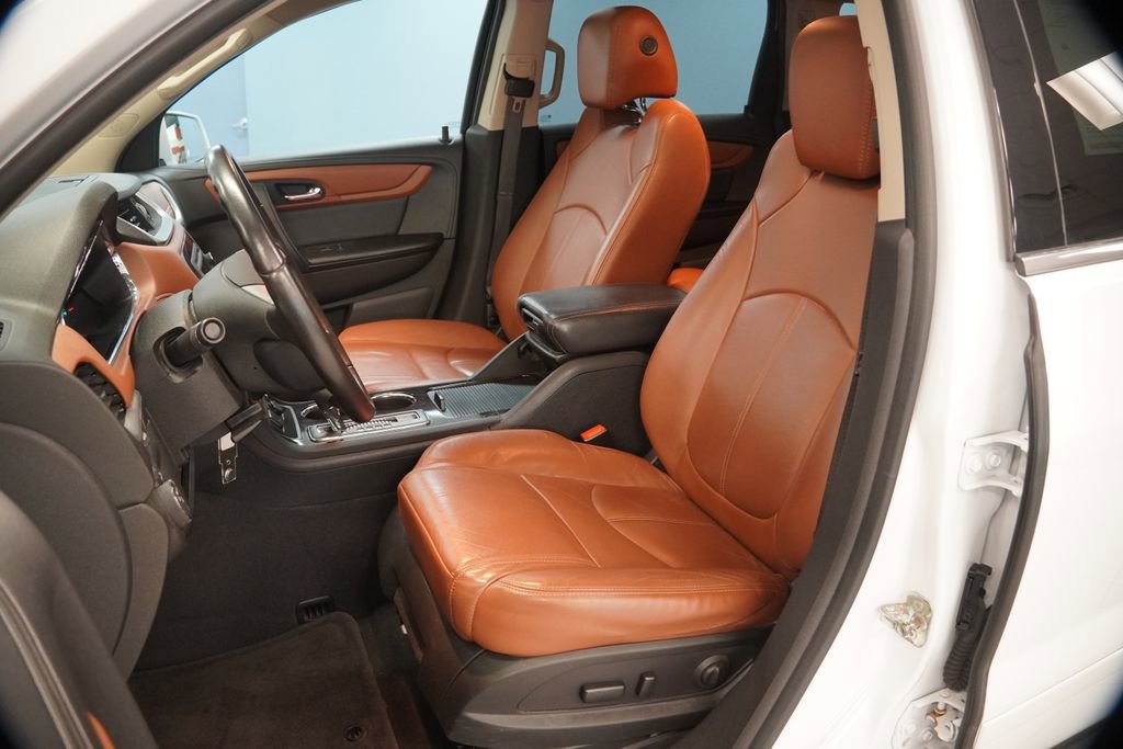 Used 2016 Chevrolet Traverse LT AWD/4WD image 3