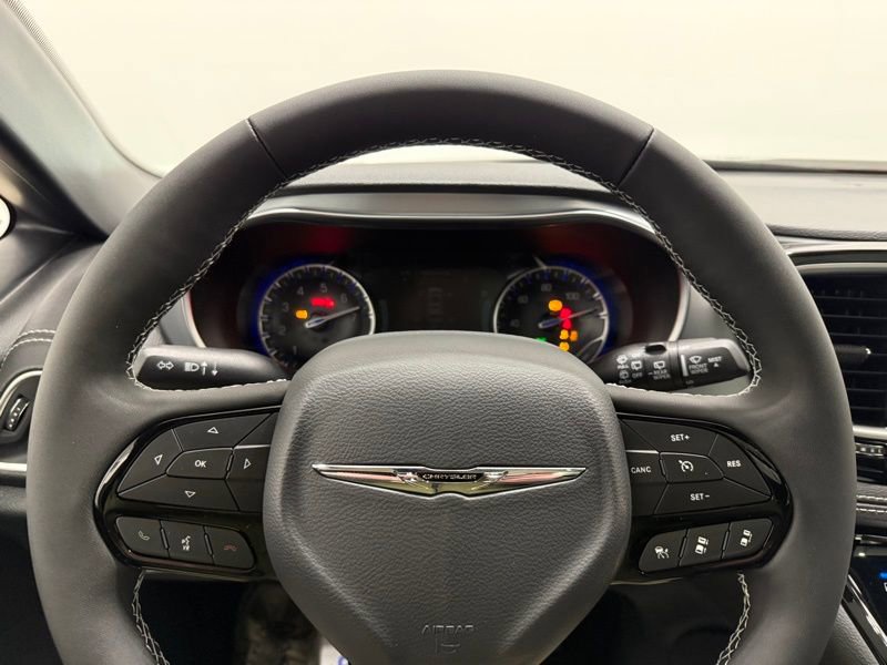 New 2026 Chrysler Pacifica Limited image 30