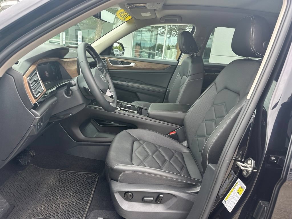 Used 2026 Volkswagen Atlas SE w/ Panoramic Sunroof Package AWD/4WD image 13
