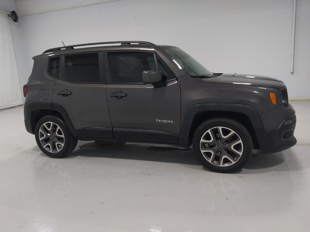 Used 2016 Jeep Renegade Latitude w/ Cold Weather Group AWD/4WD image 11