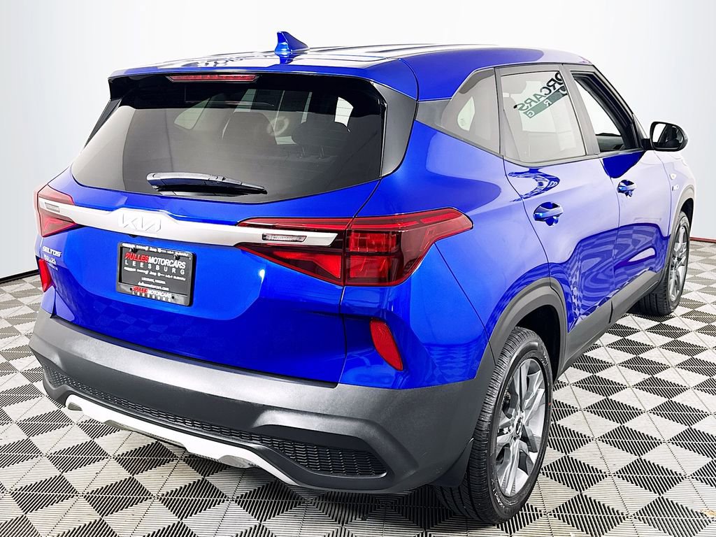 Used 2023 Kia Seltos LX AWD/4WD image 7