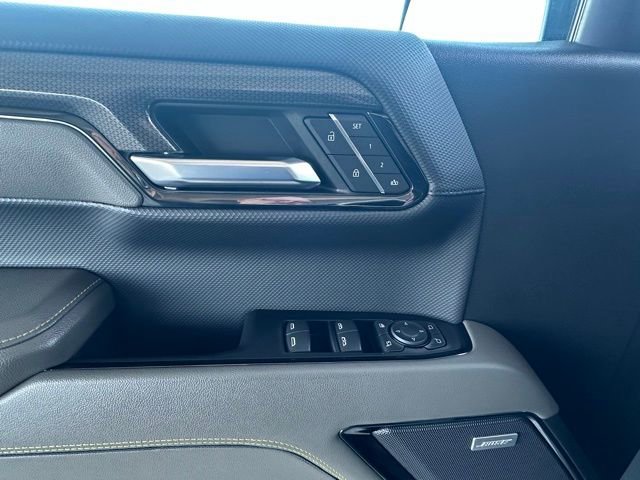 Used 2023 Chevrolet Silverado 1500 ZR2 w/ Technology Package image 32