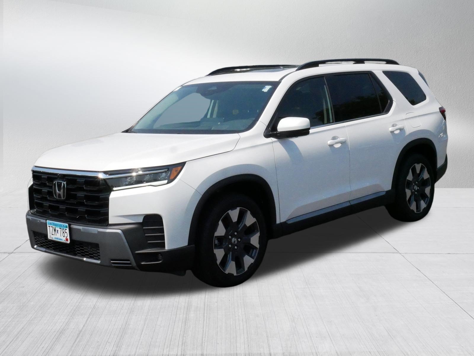 Certified 2026 Honda Pilot Elite image 3
