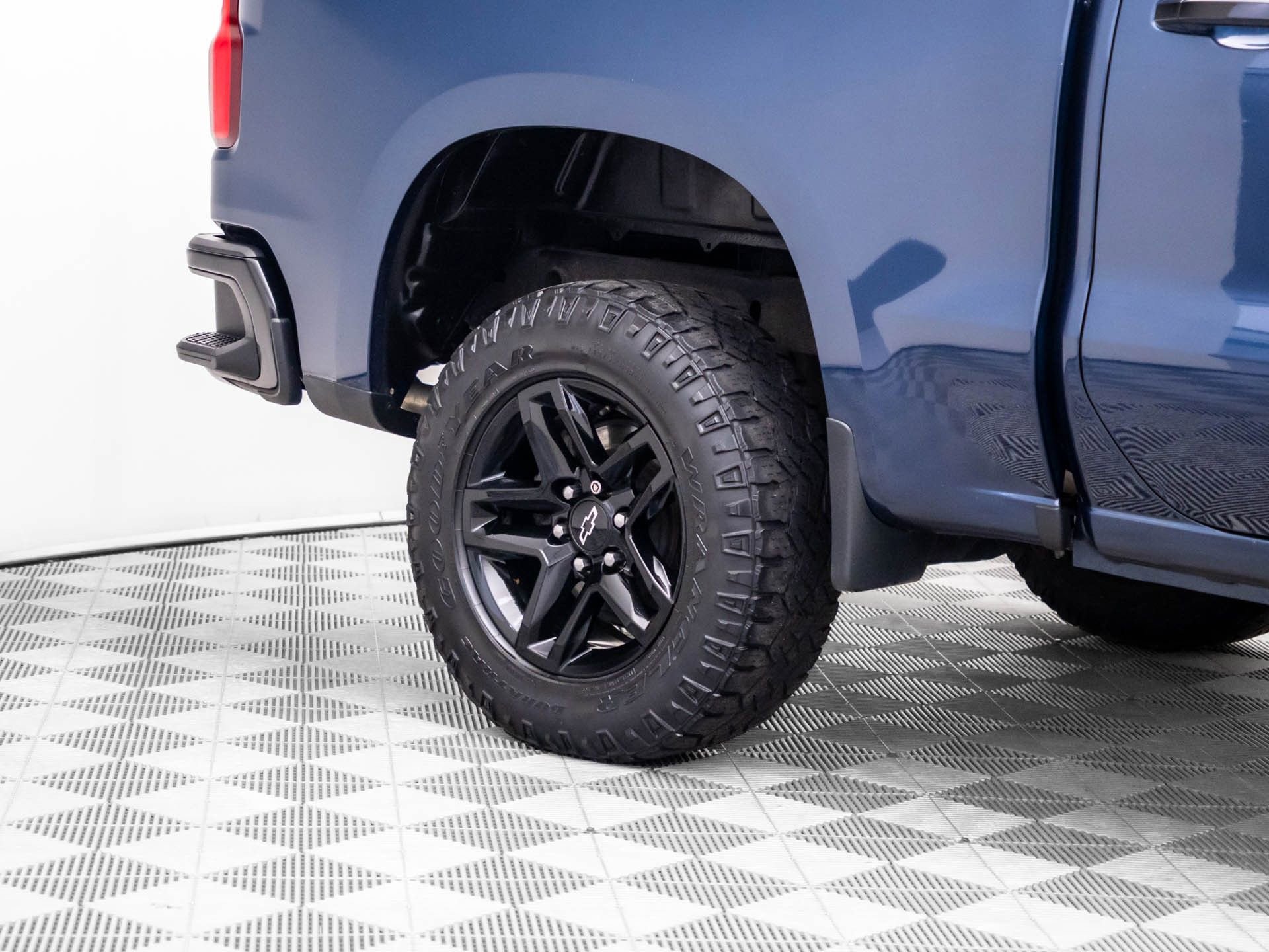 Used 2022 Chevrolet Silverado 1500 LT Trail Boss w/ Safety Package AWD/4WD image 34