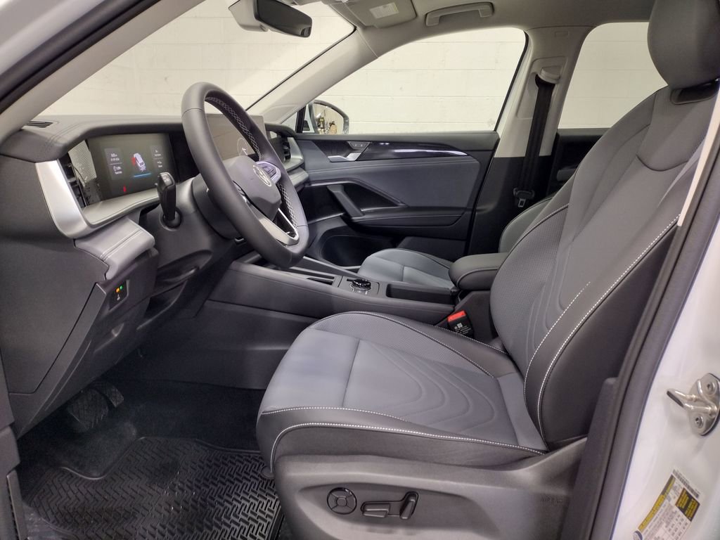 New 2026 Volkswagen Tiguan SE image 23