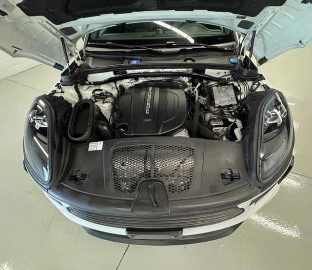 Used 2019 Porsche Macan AWD/4WD image 29
