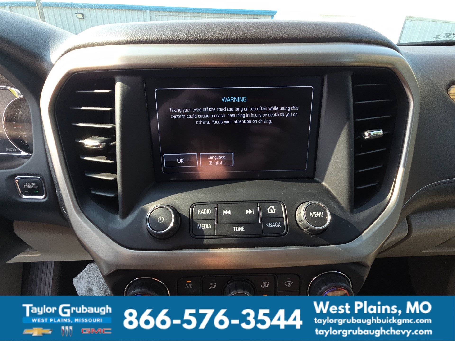 Used 2019 GMC Acadia Denali AWD/4WD image 10