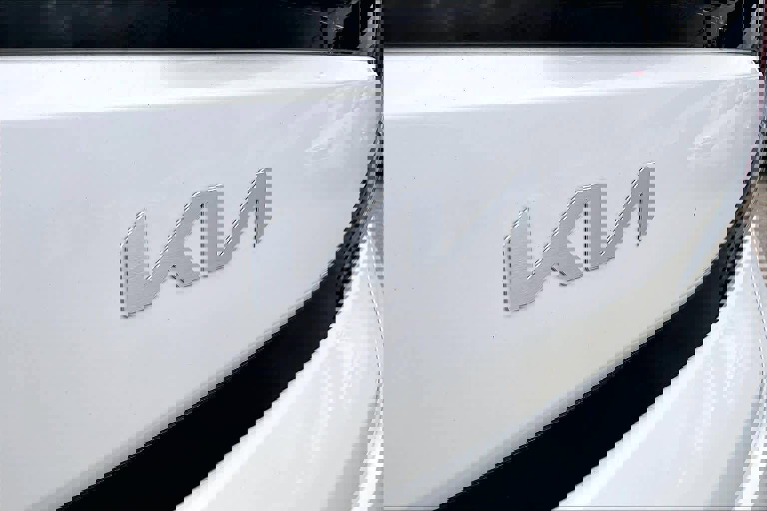 Used 2023 Kia Soul LX image 10