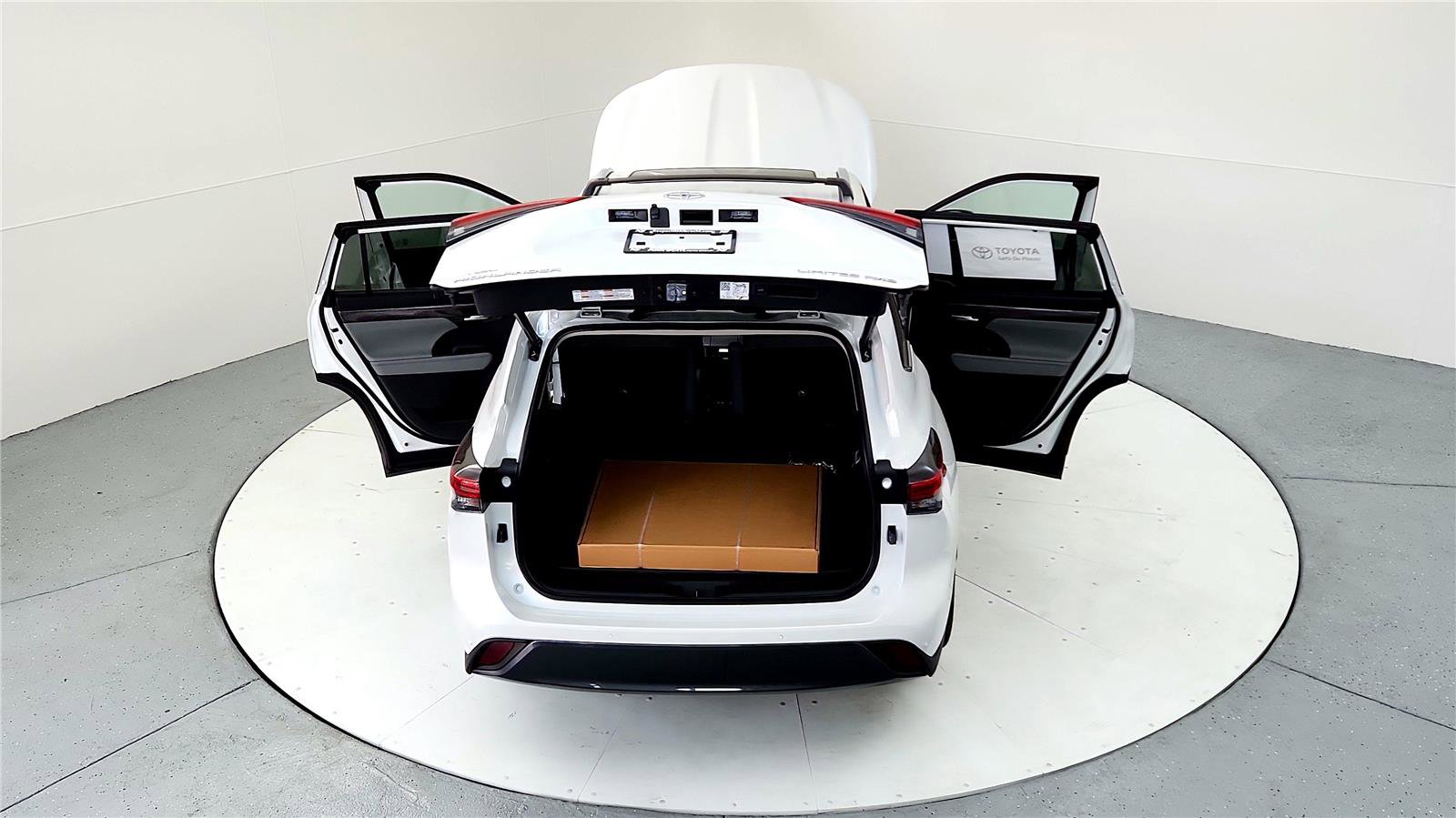 Used 2023 Toyota Highlander Limited image 26