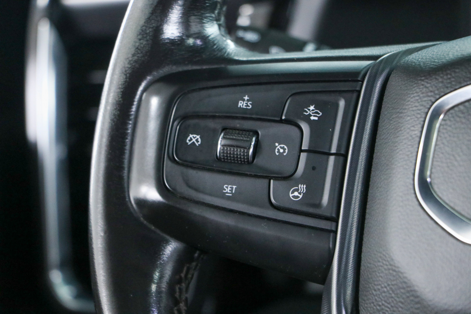 Used 2024 GMC Sierra 2500 Denali Ultimate AWD/4WD image 14