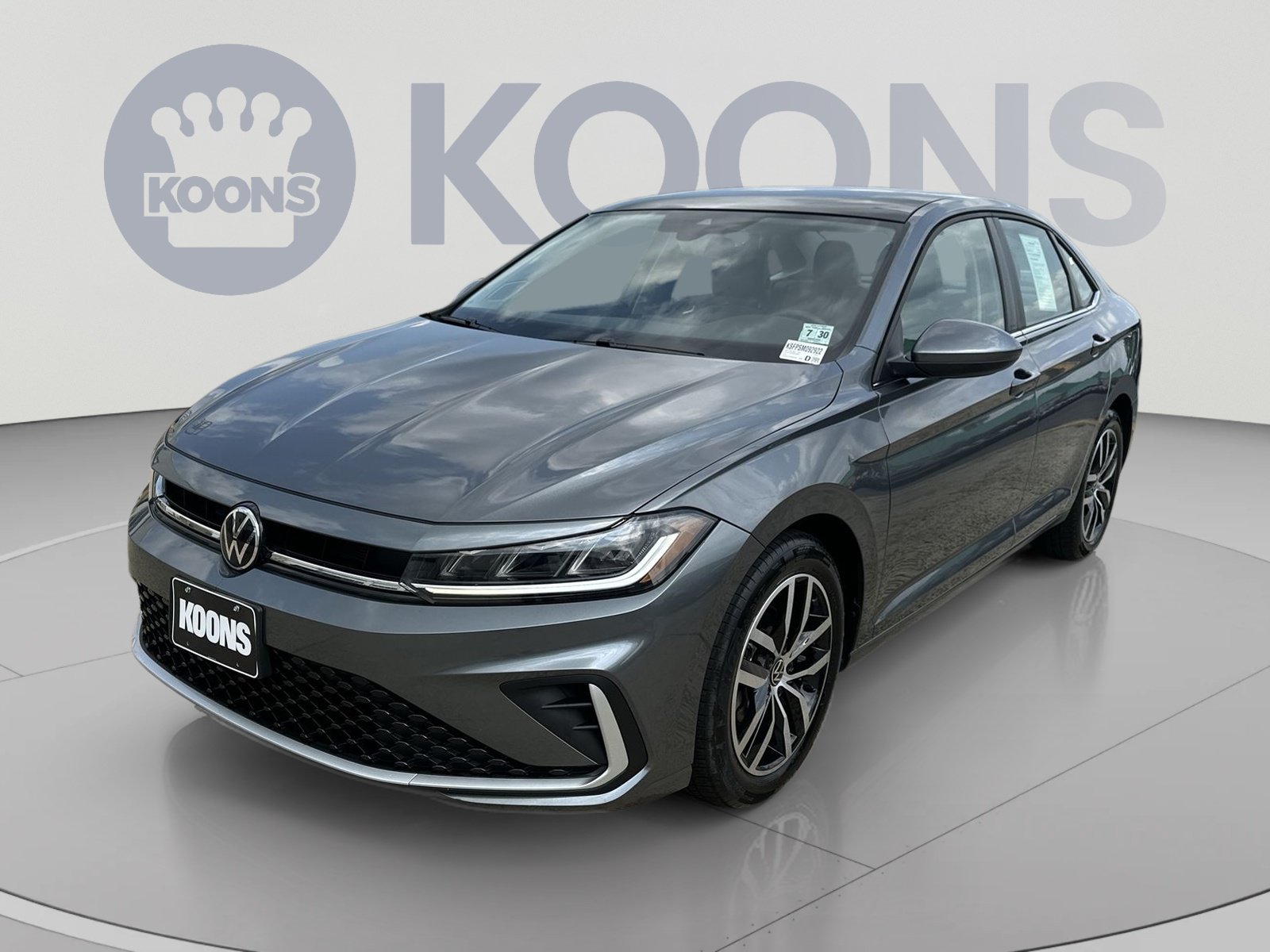 Used 2025 Volkswagen Jetta SE FWD image 5