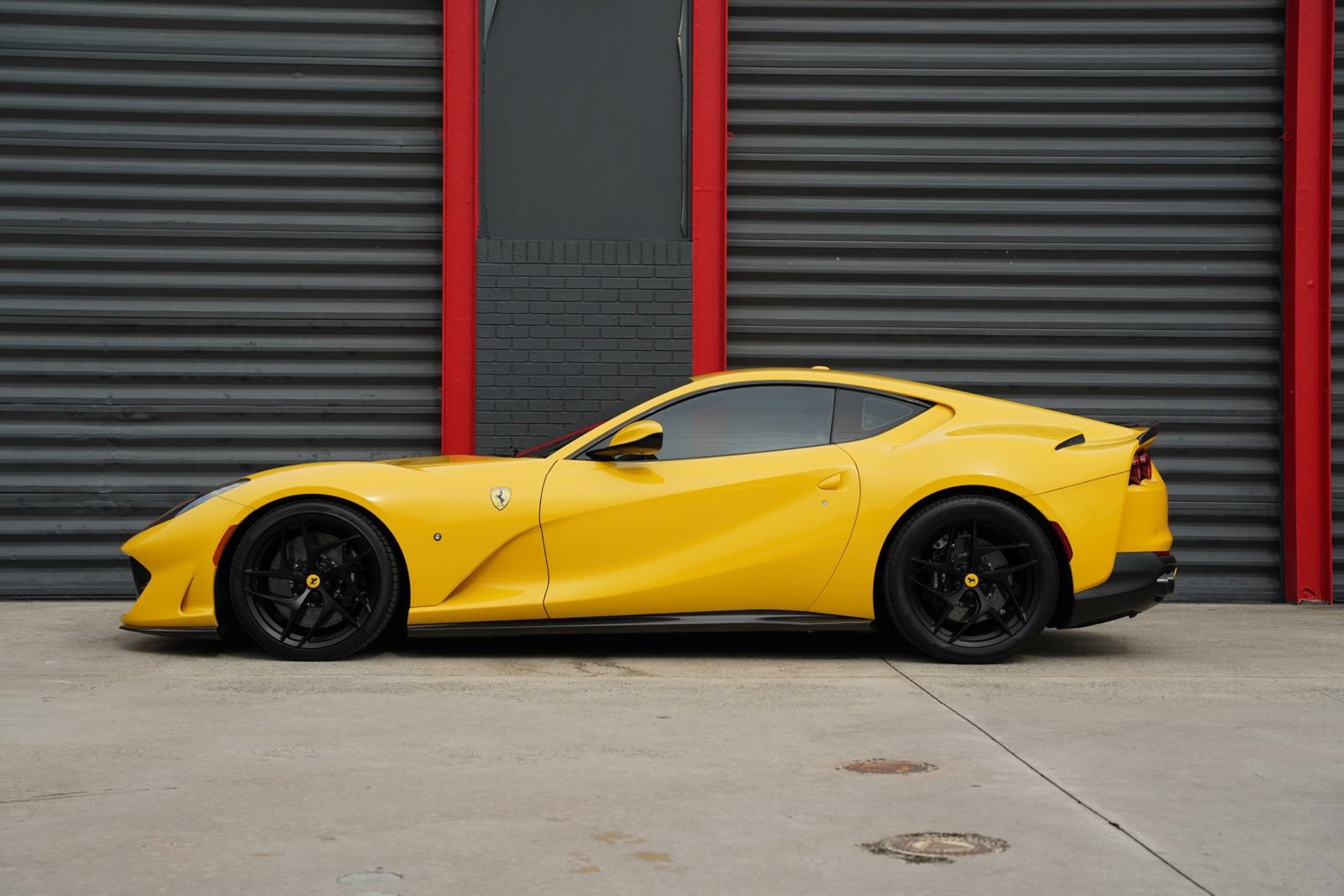 Used 2019 Ferrari 812 Superfast RWD image 13