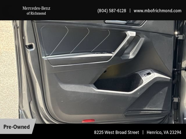 Used 2022 Volkswagen Tiguan SE FWD image 12
