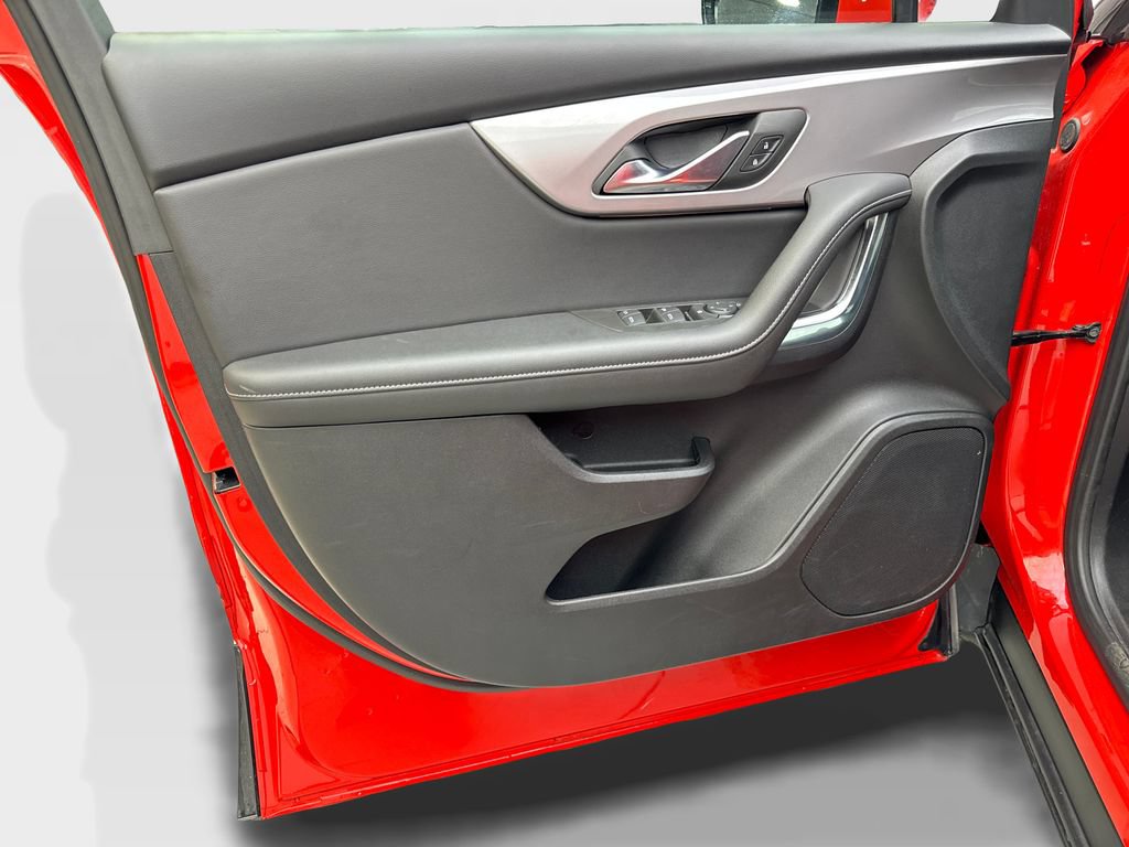 Used 2025 Chevrolet Blazer LT FWD image 30