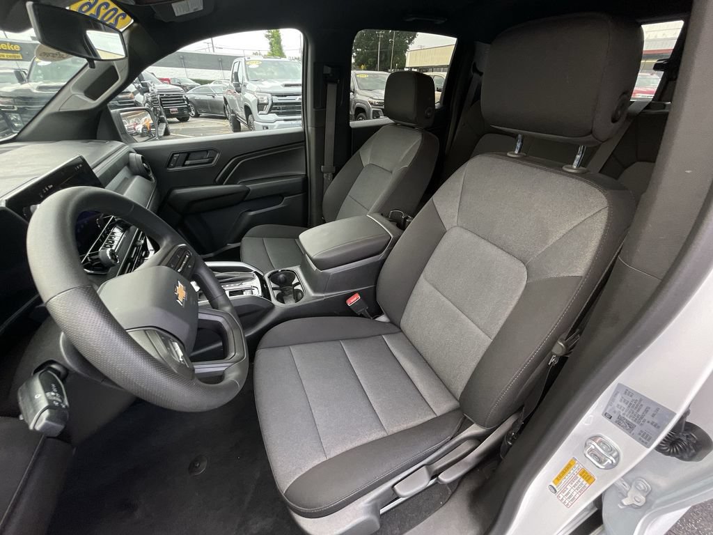 Used 2026 Chevrolet Colorado W/T w/ WT Custom Package RWD image 19