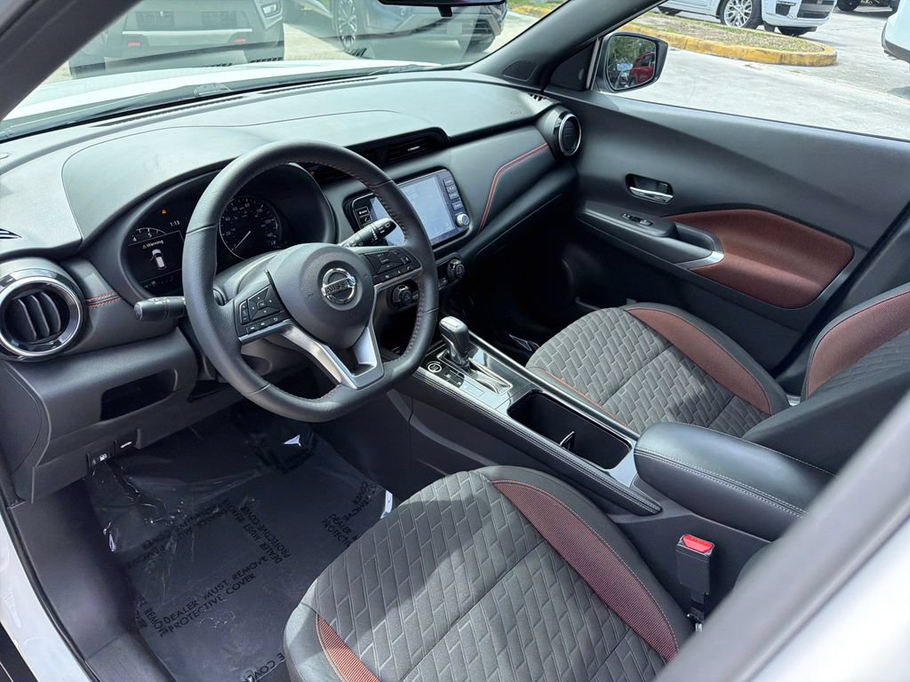 Certified 2021 Nissan Kicks SR FWD image 18