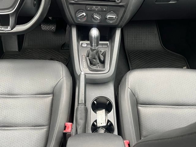 Used 2016 Volkswagen Jetta SE FWD image 16
