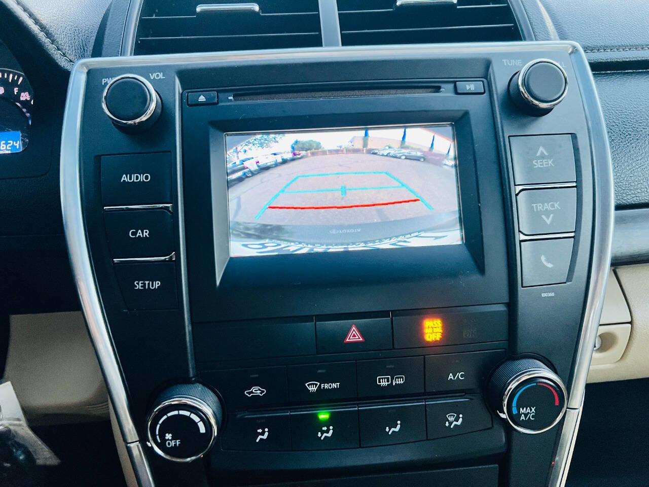 Used 2015 Toyota Camry LE FWD image 21