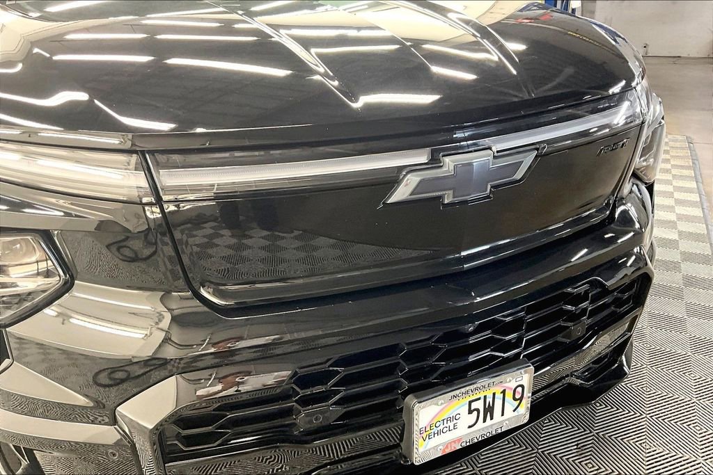 Used 2024 Chevrolet Silverado EV RST AWD/4WD image 29