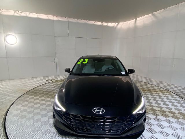 Used 2023 Hyundai Elantra Limited w/ Preferred Accessory Package image 21