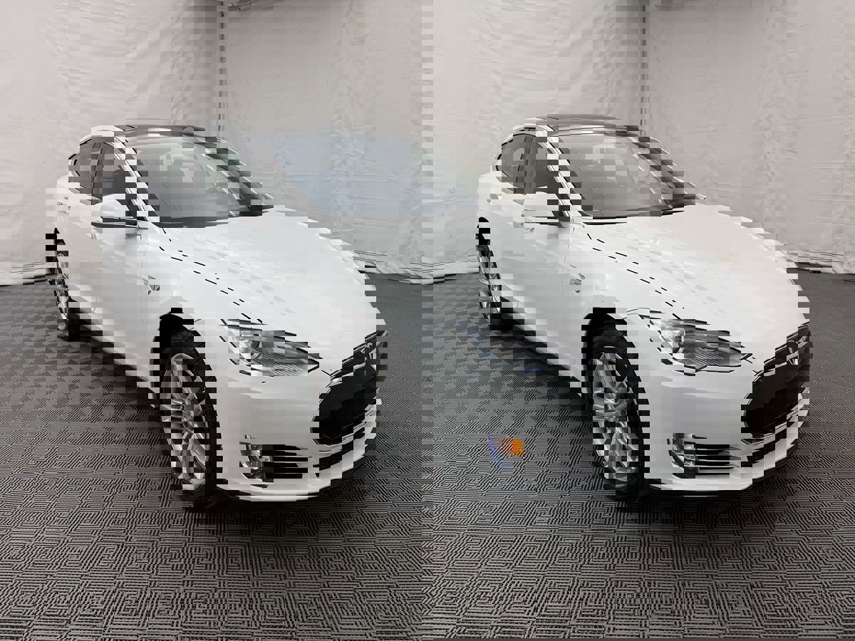 Used 2013 Tesla Model S Performance image 4