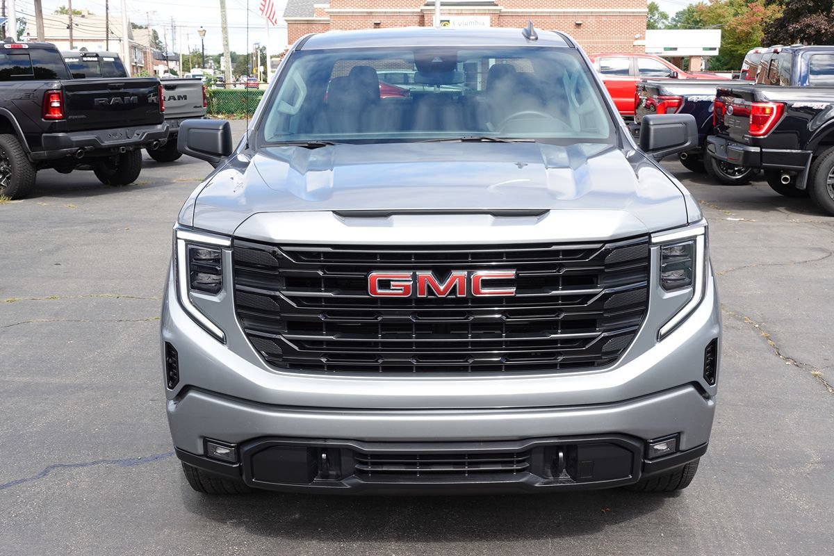 Used 2025 GMC Sierra 1500 Elevation AWD/4WD image 6