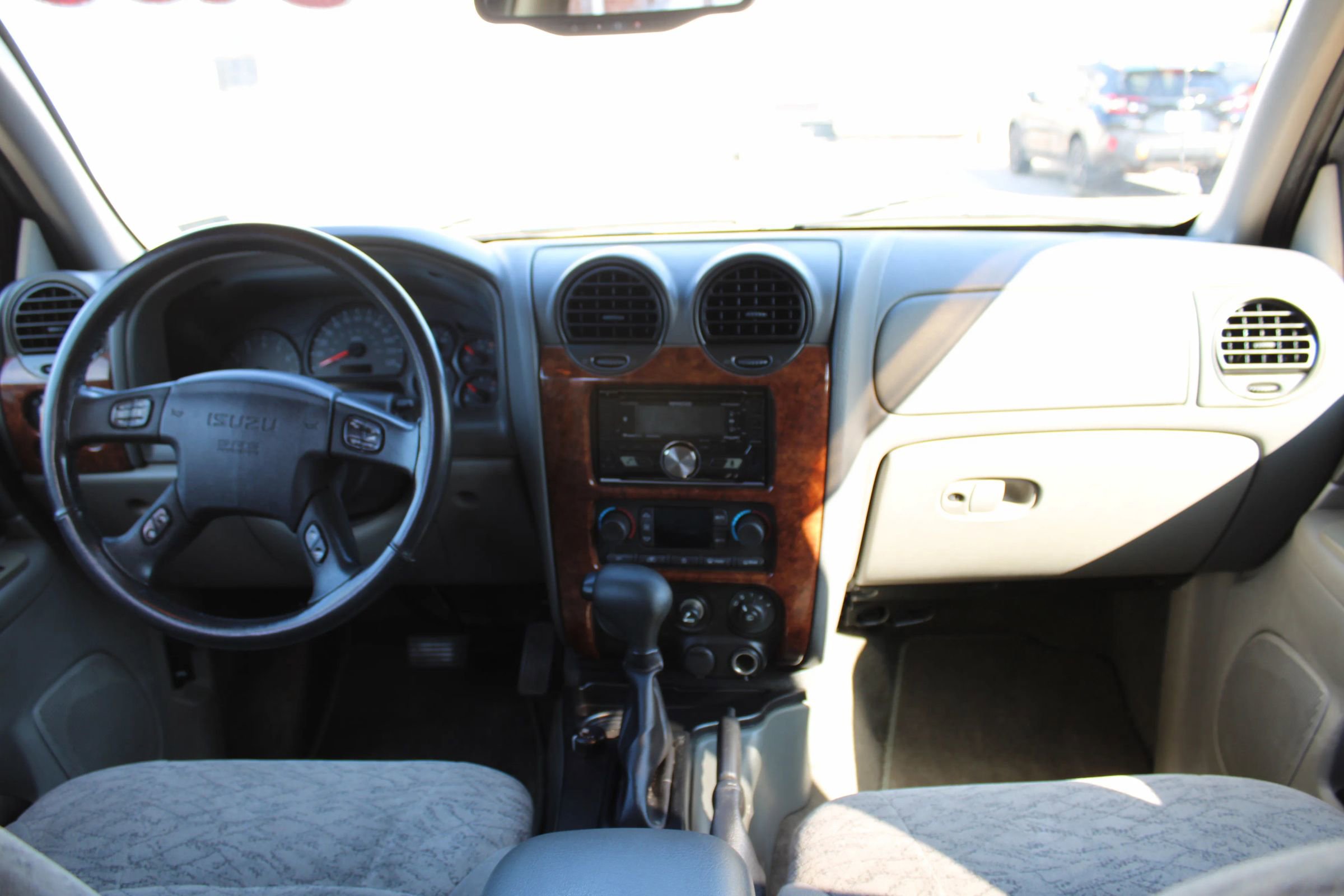 Used 2003 Isuzu Ascender S image 11