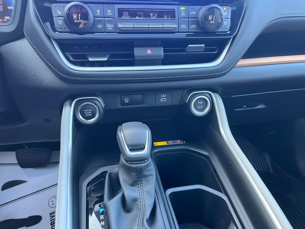 Certified 2025 Toyota Grand Highlander Platinum image 17