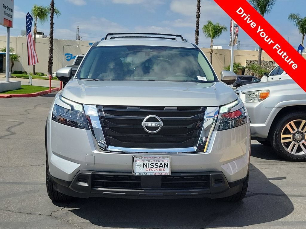 Certified 2025 Nissan Pathfinder SV FWD image 29