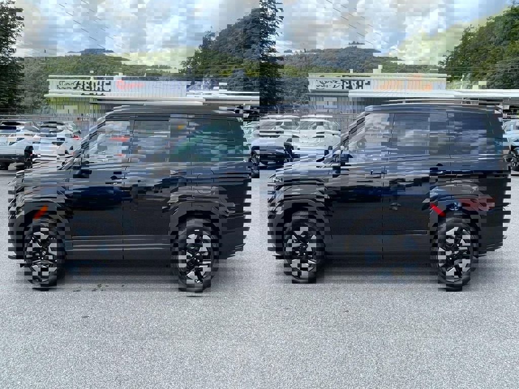 New 2026 Hyundai Santa Fe SE image 2