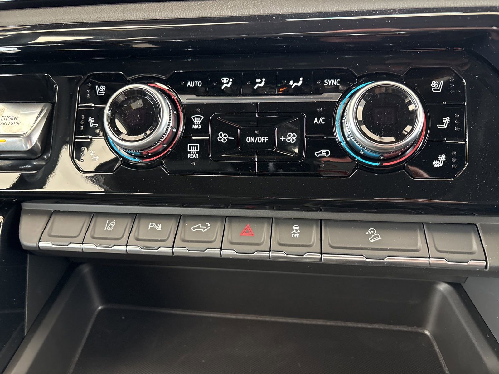 New 2026 GMC Sierra 2500 AT4 image 27