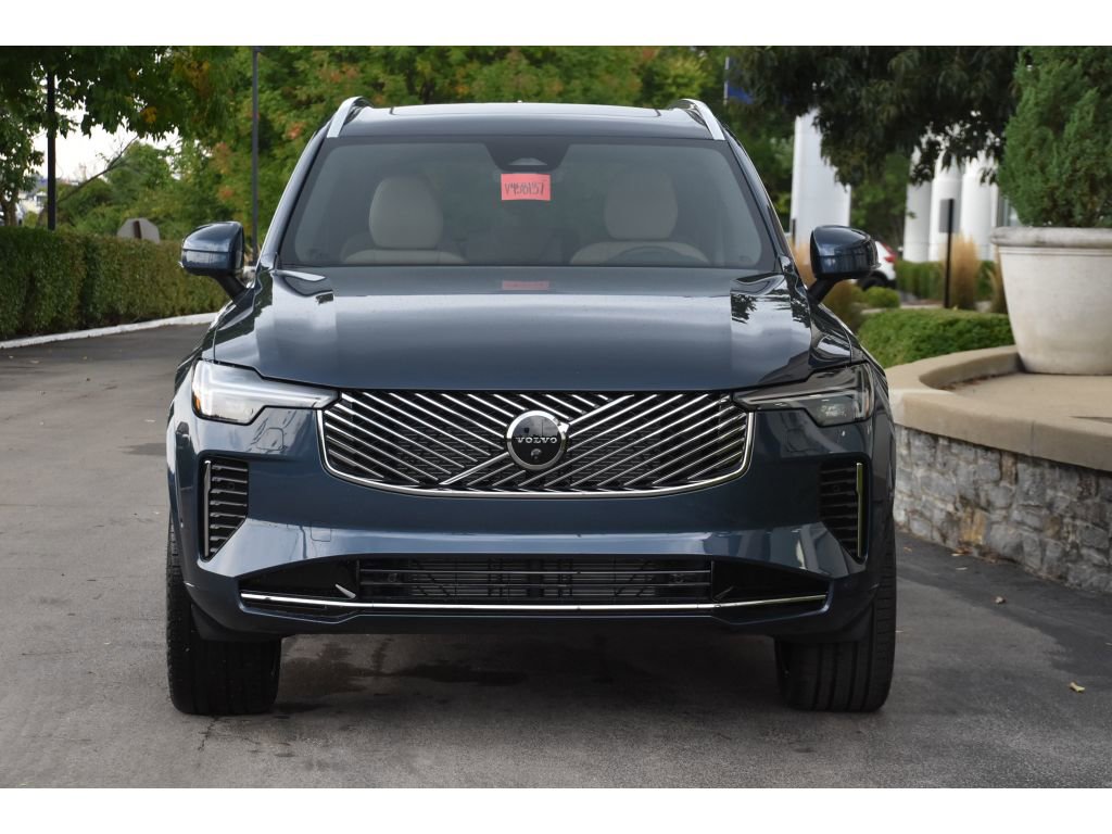 New 2026 Volvo XC90 B6 Plus w/ Protection Package Premier image 5