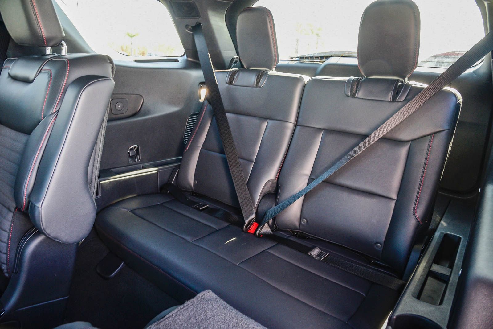 New 2026 Ford Explorer ST-Line w/ ST-Line Street Pack image 18