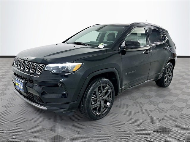 Used 2024 Jeep Compass Limited w/ High Altitude Package image 3