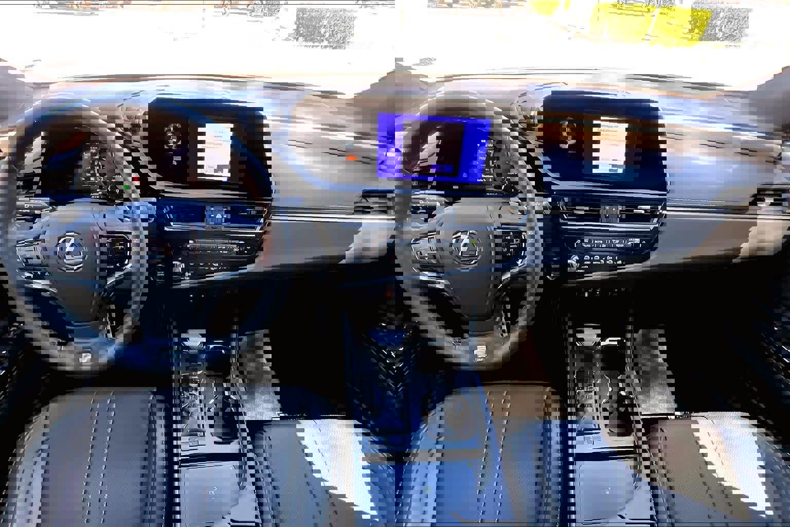 Used 2023 Lexus ES 350 F Sport w/ Accessory Package (Z2) image 16