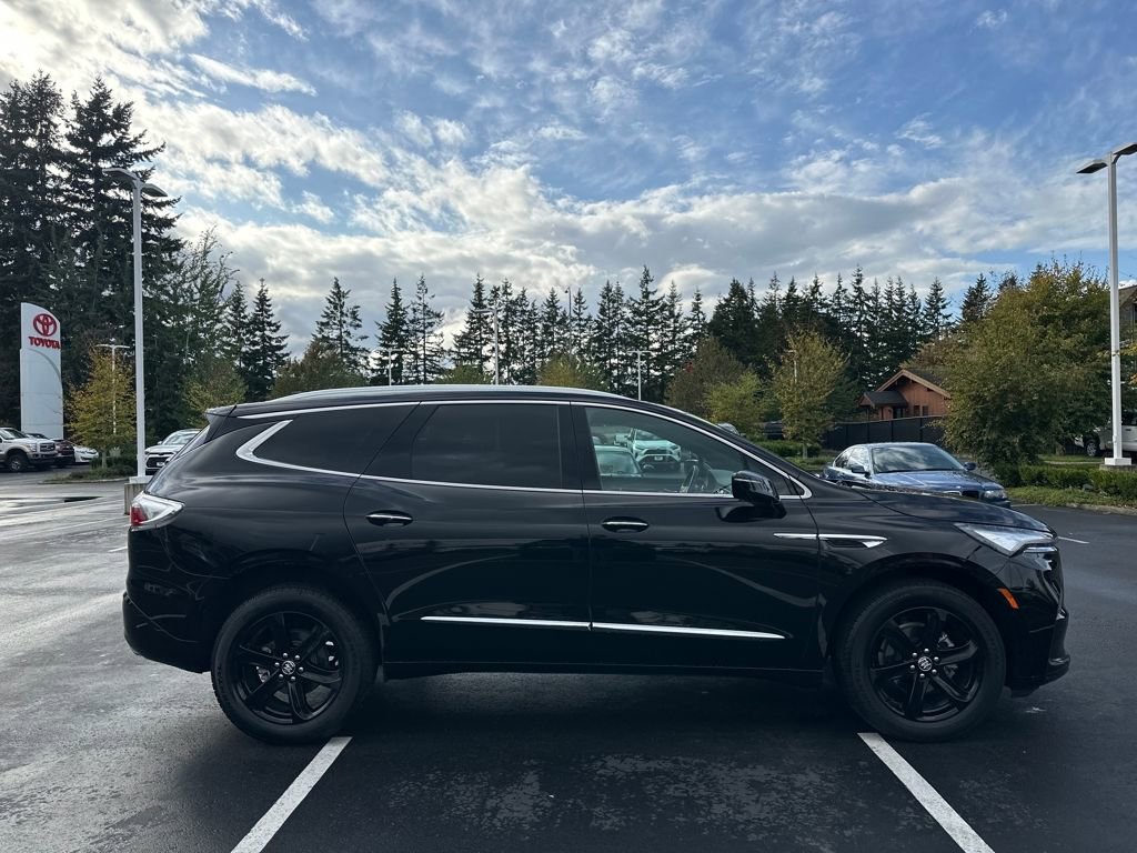 Used 2024 Buick Enclave Essence w/ Sport Touring Edition image 2