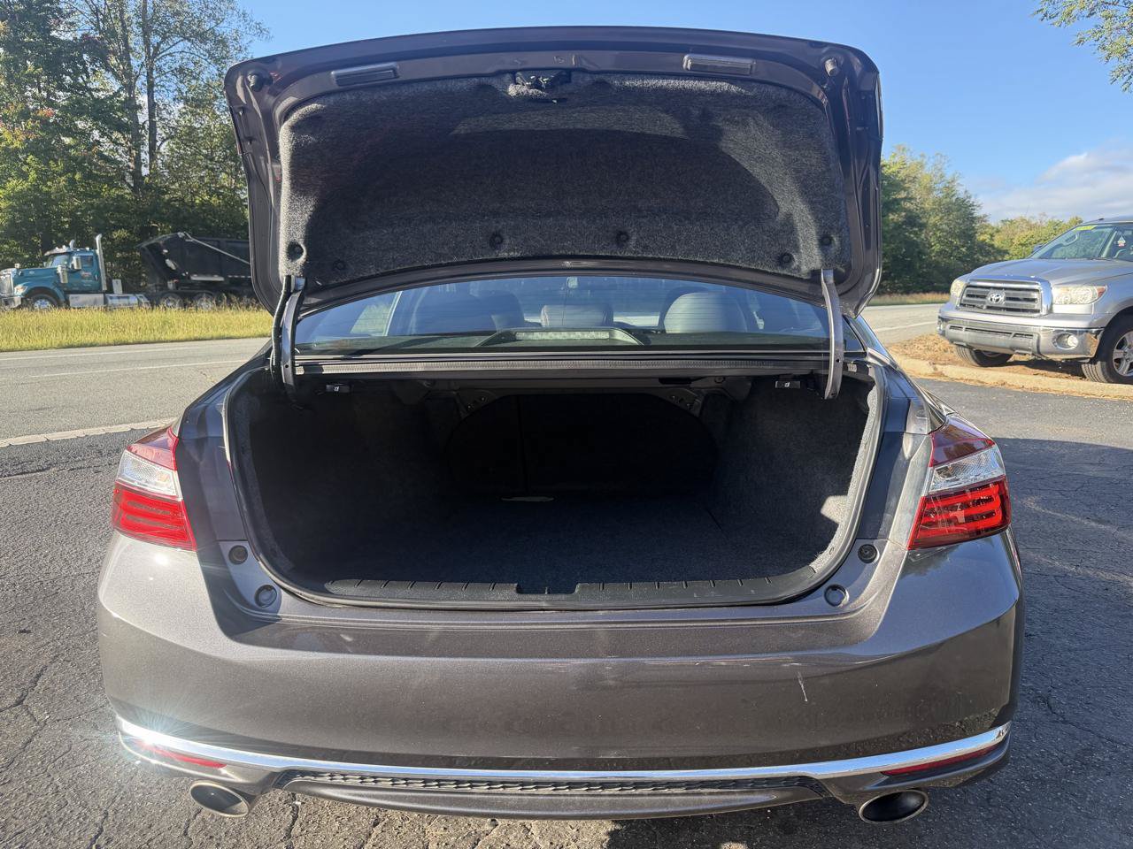 Used 2017 Honda Accord Sport Special Edition image 23
